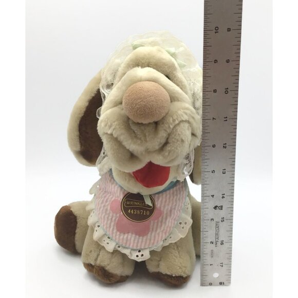 Ganz Bros 10" Wrinkles the Dog Plush Tan Brown Sitting w/ Bonnet Bib Collar 1981 - Picture 4 of 11